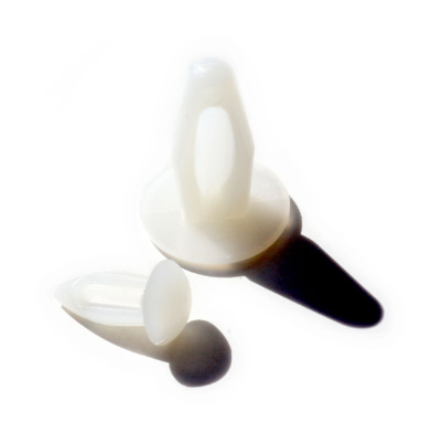 Arrow Clips, Panel clips, trim clips, plastic clips, Nylon 6/6 clips, Essentra Components